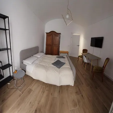 Gusterhouse Bed & Breakfast *